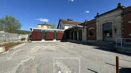 Bureaux-Cahors-Centre-350m2-parking-Local commercial - Offre immobilière - Arthur Loyd