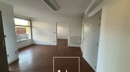 Local professionnel - bureaux - Cosnac - 70m2 - Offre immobilière - Arthur Loyd