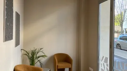 LOCAL COMMERCIAL 1ERE COURRONNE - Offre immobilière - Arthur Loyd