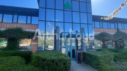 Bureaux à louer Villeneuve d'Ascq - Surface fonctionnelle avec stationnement et accès rapide axes majeurs - Offre immobilière - Arthur Loyd