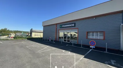 A LOUER Local Commercial 317m2 à Malemort - Forte visibilité - Offre immobilière - Arthur Loyd