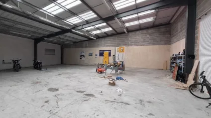 Cellule activité 380m2 - Offre immobilière - Arthur Loyd