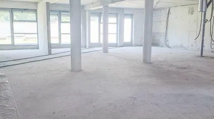 LOCAL COMMERCIAL location à BRIVE LA GAILLARDE 19100 - Offre immobilière - Arthur Loyd