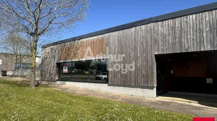 VITRE ZONE COMMERCIALE - LOCAL COMMERCIAL A VENDRE - Offre immobilière - Arthur Loyd