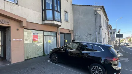 Local commercial ou bureaux commerciaux sur axe passant de Soyaux - Offre immobilière - Arthur Loyd