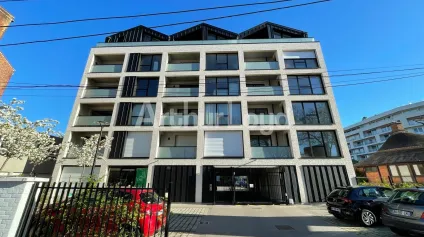 Bureaux à louer à La Madeleine - Espace lumineux et accessible avec parkings - Offre immobilière - Arthur Loyd