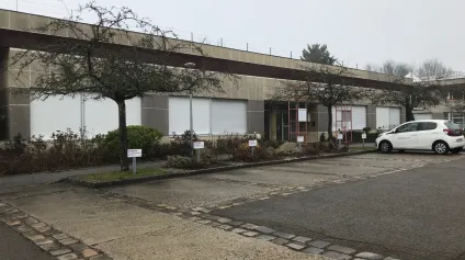 BATIMENT INDEPENDANT DE PLAIN PIED CLIMATISE - Offre immobilière - Arthur Loyd