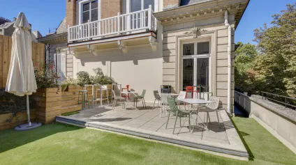 Bureaux opérés Paris 17 - Jusqu'à 60 postes + plateau R+1 de 210 m² dans hôtel particulier rénové - Offre immobilière - Arthur Loyd