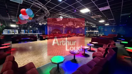 <br />Local commercial avec volumes exceptionnels et fort potentiel d'exploitation<br /> - Offre immobilière - Arthur Loyd