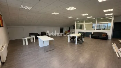 Bureau 120 m2 - Offre immobilière - Arthur Loyd