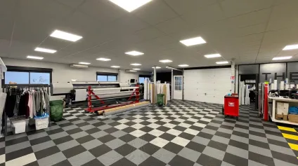 Locaux d'activité à vendre à CAMBRONNE LES RIBECOURT 60170 - Offre immobilière - Arthur Loyd