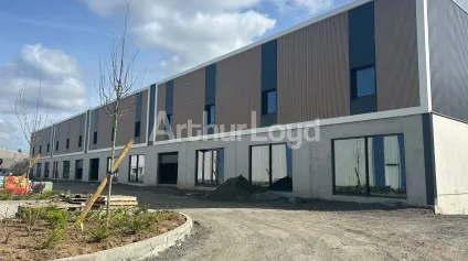 Entrepot neuf à louer à Wasquehal emplacement stratégique accès rapide - Offre immobilière - Arthur Loyd