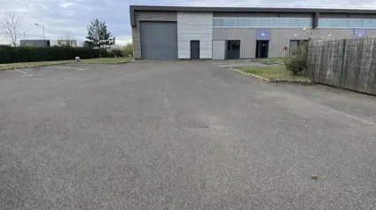 Local d'activité à louer à DREUX 28100 - Offre immobilière - Arthur Loyd
