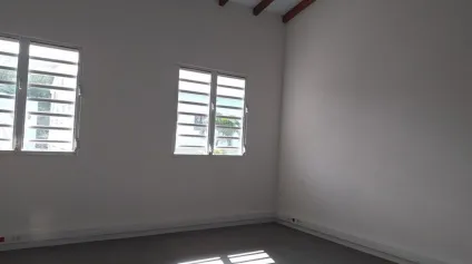 A louer plateau Bureaux 51 m2 DILLON FDF - Offre immobilière - Arthur Loyd