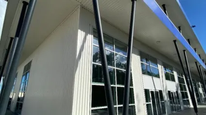 Local commercial 200 m2 FdF - Offre immobilière - Arthur Loyd