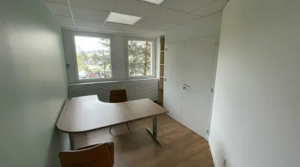 BUREAU 15M² - A LOUER - ACCES PMR - au cur de La Roche-sur-Yon - Offre immobilière - Arthur Loyd