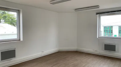 BUREAUX A LOUER - PROCHE ROUTE DE VANNES - NANTES - Offre immobilière - Arthur Loyd