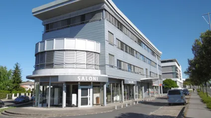 Local commercial 260 m² à louer - Visibilité exceptionnelle - Tramway immédiat - Mérignac - Offre immobilière - Arthur Loyd