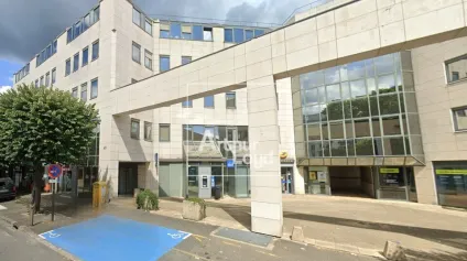 Plateau de bureaux à louer - AVON - Offre immobilière - Arthur Loyd