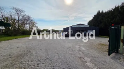 <br />LOCAL ACTIVITE - A VENDRE - MONDEVILLE<br /> - Offre immobilière - Arthur Loyd