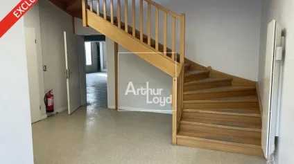 Saint Pierre du Perray - vente - bureaux avec stockage - Offre immobilière - Arthur Loyd