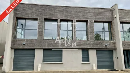 Au pied de la N104, local d'activité - vente - Offre immobilière - Arthur Loyd