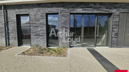 AVRILLE LOCAL COMMERCIAL DE 62 M² A VENDRE - Offre immobilière - Arthur Loyd