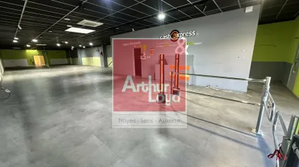 A louer Local commercial 530m² Troyes - Offre immobilière - Arthur Loyd