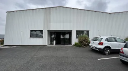 Bordure tangentielle (RD2060) - Bâtiment d'activités à louer - 736 m2 - Offre immobilière - Arthur Loyd