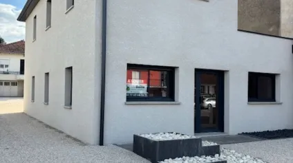 EXCLUSIVITÉ à la LOCATION : bureaux neufs de 145 m² + 41 m² de terrasses, sur axe passant à Mably - Offre immobilière - Arthur Loyd