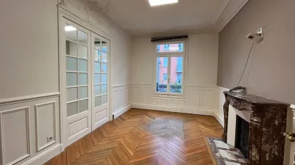 A VENDRE - BUREAUX - CENTRE-VILLE DE SAINT-QUENTIN - Offre immobilière - Arthur Loyd