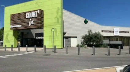 Locaux commerciaux à vendre à Avignon centre commercial avec terrasse - Offre immobilière - Arthur Loyd