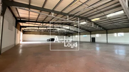 LOCATION LOCAL D'ACTIVITÉ 1220 M2 - NIMES SUD- ST GILLES - Offre immobilière - Arthur Loyd