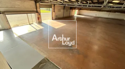 LOCATION LOCAL D'ACTIVITÉ 1220 M2 - NIMES SUD- ST GILLES - Offre immobilière - Arthur Loyd