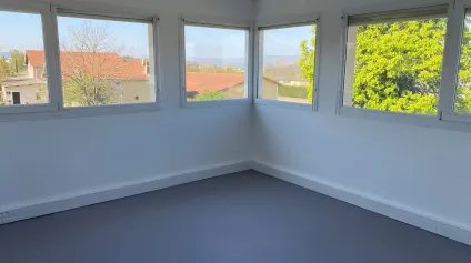 À LOUER : Bureaux de 100 m² à St JUST ST RAMBERT - Offre immobilière - Arthur Loyd