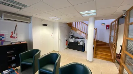 <br />A vendre, Local commercial La Rochelle 159.30 m2<br /> - Offre immobilière - Arthur Loyd