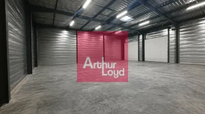 LEZOUX A LOUER LOCAL ACTIVITE 696 M² - PARCELLE 3600 M² - BATIMENT NEUF - Offre immobilière - Arthur Loyd