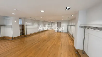 Locaux commerciaux 160 m2 hyper centre - Offre immobilière - Arthur Loyd