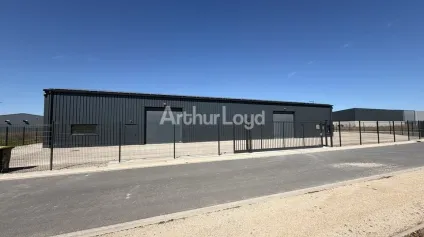 A louer - 2 locaux d'activités de 268m2 avec bureau secteur RECY - Offre immobilière - Arthur Loyd
