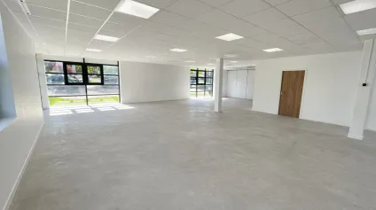 Bureaux à louer à LE PETIT QUEVILLY 76140 - Offre immobilière - Arthur Loyd