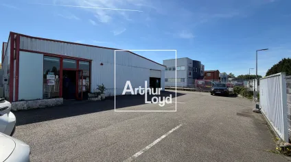 Local d’activité à louer à L’Union - parking et accès poids lourds - Offre immobilière - Arthur Loyd
