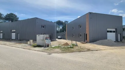 À louer - Cellules d'activité neuves - Zone d'activité du Kénéah à Plougoumelen - Offre immobilière - Arthur Loyd