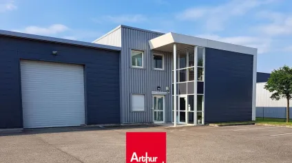 À VENDRE : Local d'activité de 500 m² à TREVOUX - Offre immobilière - Arthur Loyd