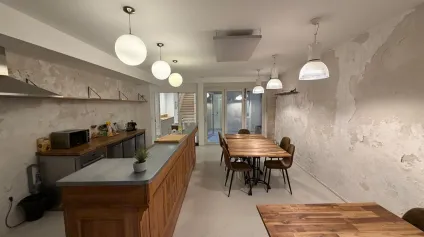 Bureau à vendre à Bordeaux centre avec extérieurs privatifs et accès tram - Offre immobilière - Arthur Loyd