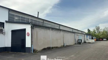 Locaux d'activité à vendre à Rillieux la Pape avec accès périphérique immédiat - Offre immobilière - Arthur Loyd