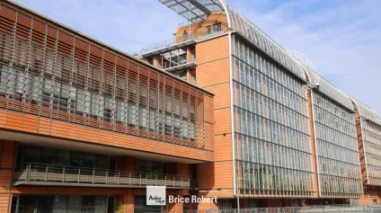Bureaux à louer lumineux Lyon 6ème Cité internationale avec parkings - Offre immobilière - Arthur Loyd