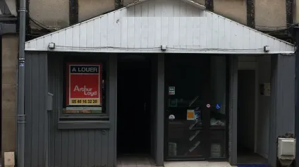 <br />Centre-ville de Limoges, local commercial idéal restauration à louer<br /> - Offre immobilière - Arthur Loyd