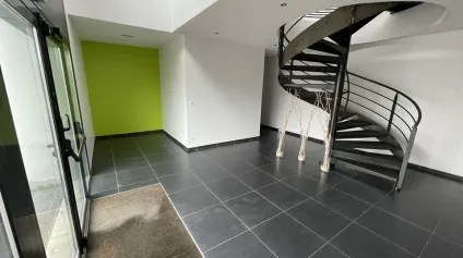 Valence - Local de stockage / Atelier à louer - Offre immobilière - Arthur Loyd