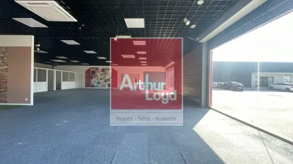 Chaumont - Local commercial de 392m² - Offre immobilière - Arthur Loyd