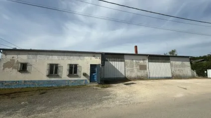 A LOUER - LOCAL D'ACTIVITÉ - SAINT-GERMAIN-DU-PUY - Offre immobilière - Arthur Loyd